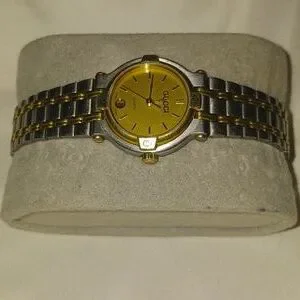 GUCCI Vintage Collection 9000M quartz wristwatch women’s men\'s dial gray Gucci 9000m Mens Watch Gray Slate Face Vintage Rare 1980s  main image 2